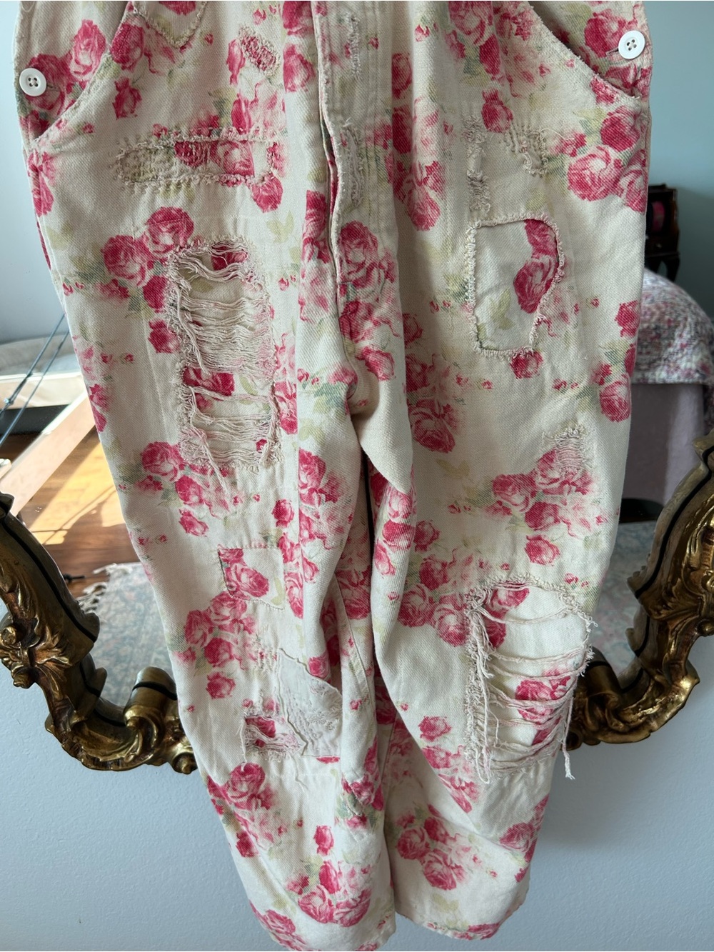 Magnolia Pearl Daphne Floral Overalls One Size - Picture 5 of 7
